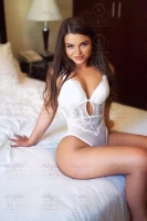 Mia Glamour Escorts