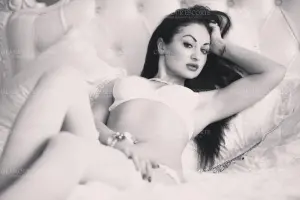 Eva5     Glamour Escorts