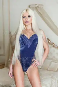 Vika_GlamourEscortsAthens_RussianCityTours-8-1