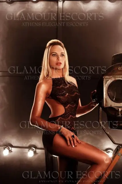 Veronika3   GlamourEscorts