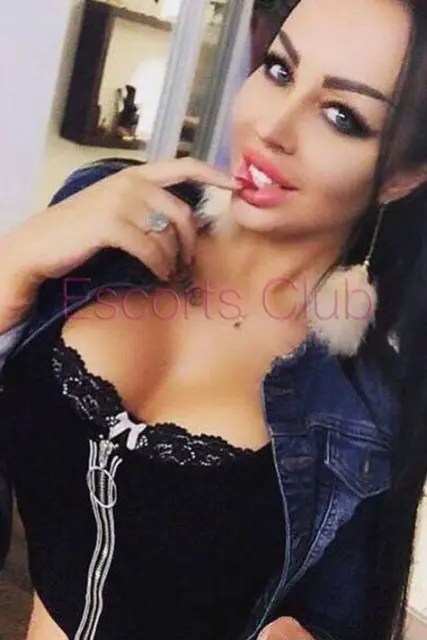 Domenica Escorts Club