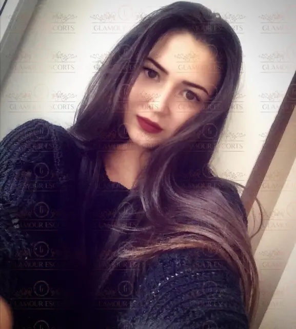 Tina Glamour Escort