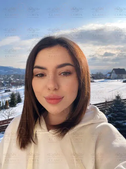 Stefania Glamour Escorts