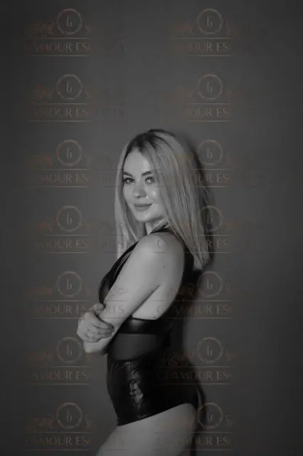 Nancy Glamour Escorts