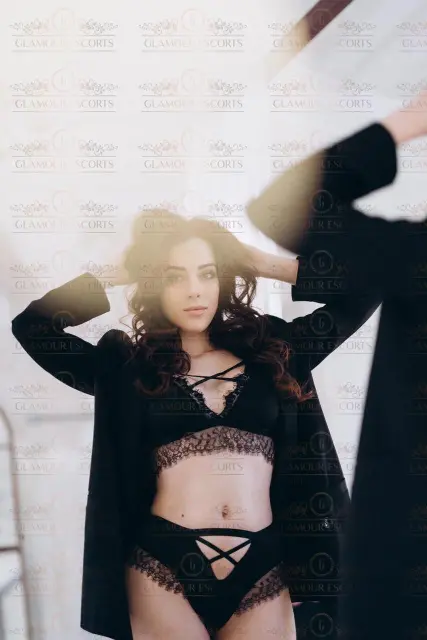 Lili Glamour Escorts