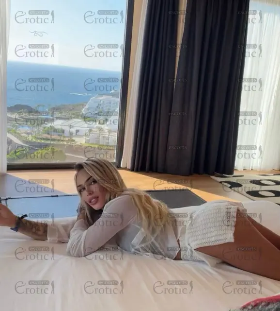 Chloe Glamour Escorts