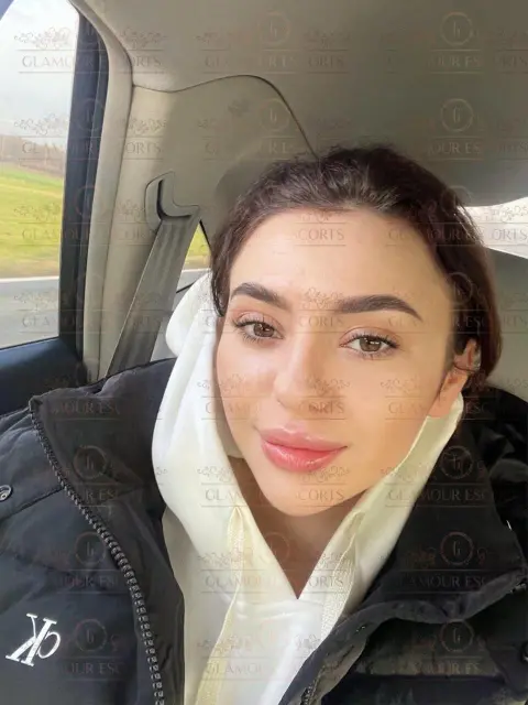 Stefania Glamour Escorts