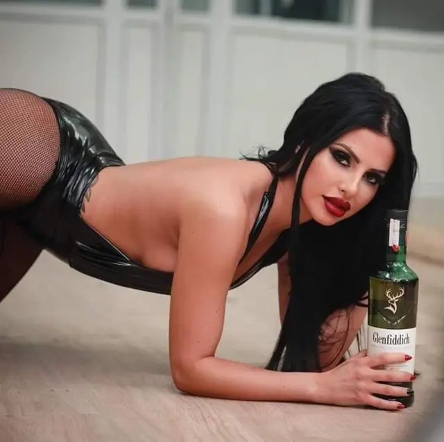 Nikol Playmate Escort in Heraklion Call Girl