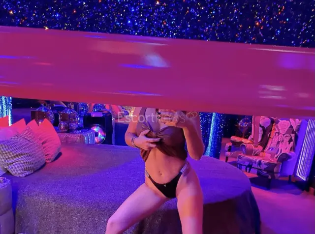 ALEXIA, Independent Model