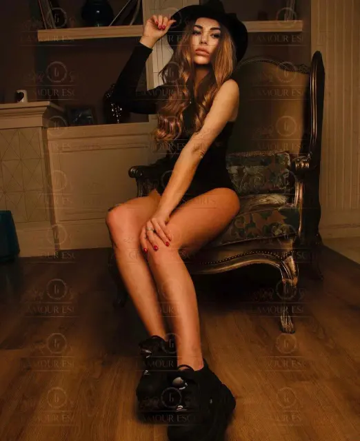 Alisa Glamour Escorts