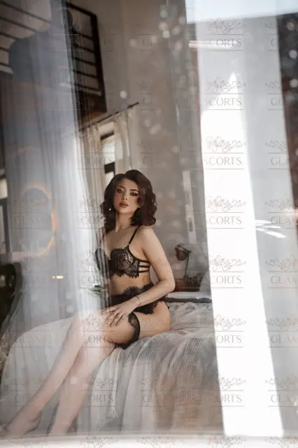 Stefania Glamour Escorts