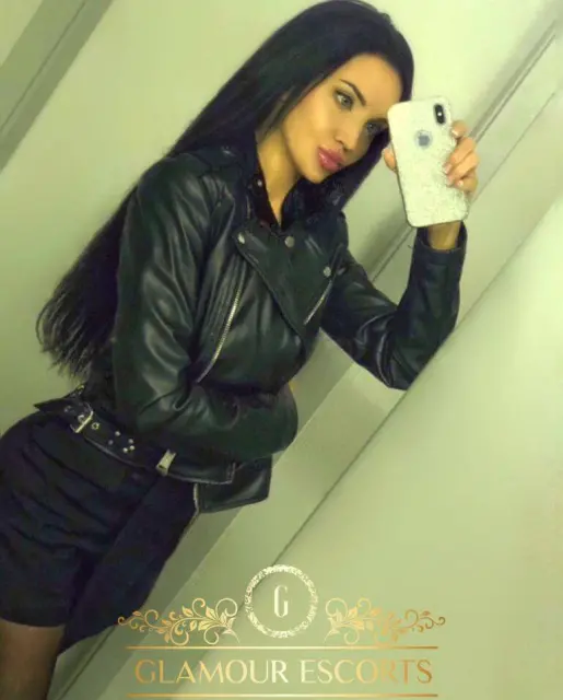 Valeria glamour escort