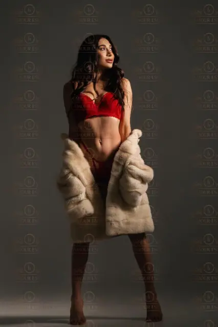 Karina Glamour Escorts