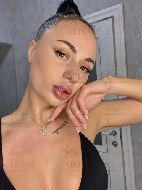 Viktoria Glamour Escorts