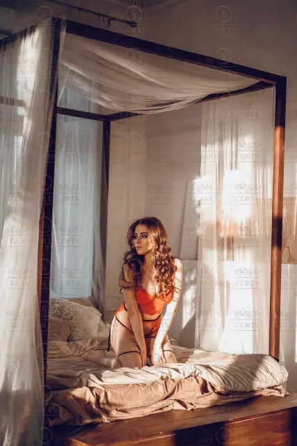 Lili Glamour Escorts