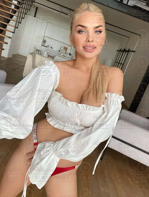 Elza Glamour Escorts