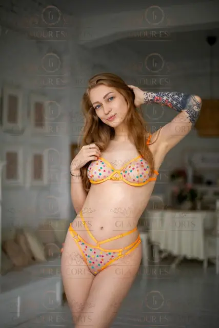Freya Glamour Escorts
