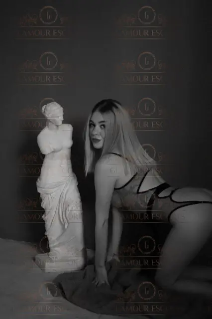 Nancy Glamour Escorts